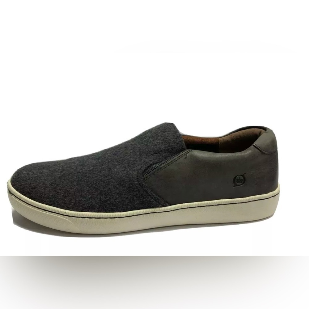 Born, Skit Womens Comfort Slip On Sneaker Gray US11 M